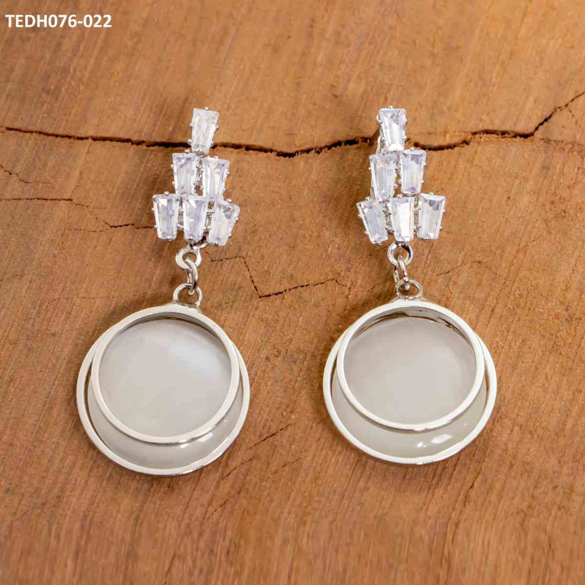TEDH076 REP Earrings Pair