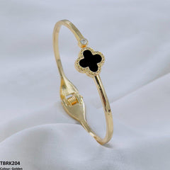 TBRH204 XHU Clover Hand Bracelet