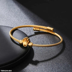 TBRH244 ZHJ Crown Hand Bracelet Adjustable