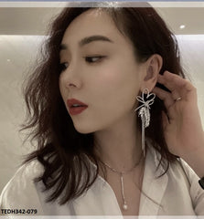 TEDH342 SYB Heart And Knot Tassel Drop Earrings Pair