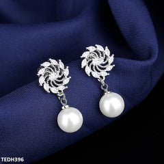 TEDH396 BLX Flower Pearl Drop Earrings