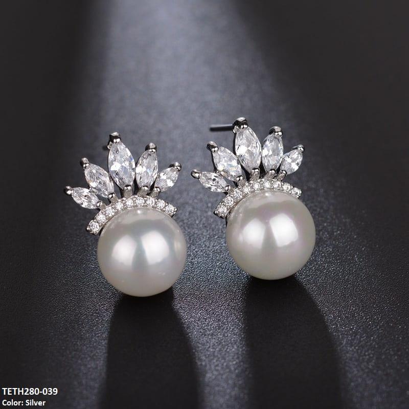 TETH280 DNG Pearl Earring Studs