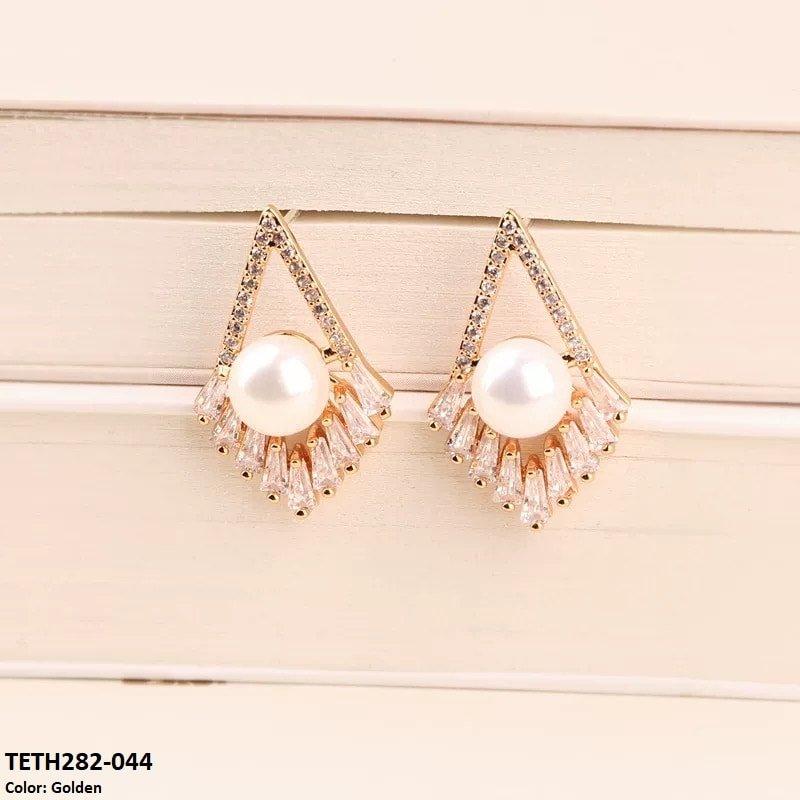 TETH282 DNG Pearl Earring Studs