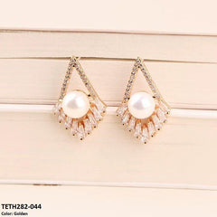 TETH282 DNG Pearl Earring Studs