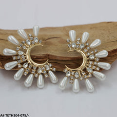 TETH304 KSU C Pear with Surrounding Pearl Tops Pair