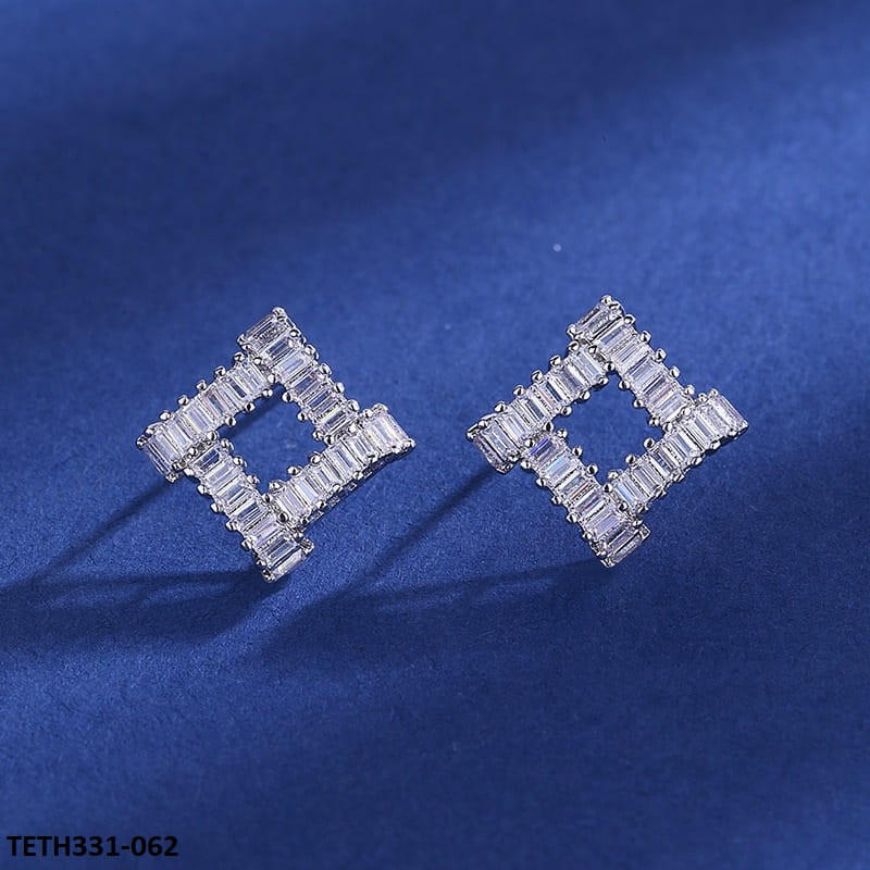 TETH331 BLX Chenal Stud Tops Pair