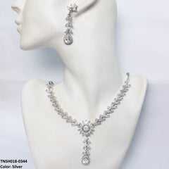 TNSH018 JLX Zircon Flower Necklace Set